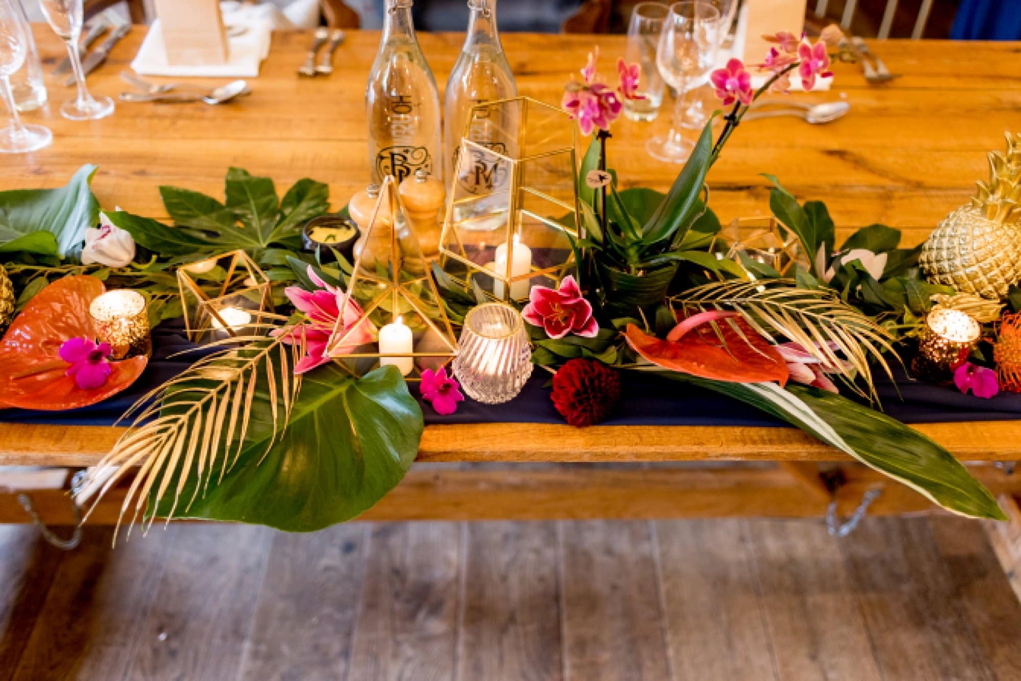 burley manor lgbtq colourful tropical wedding tablescape styling