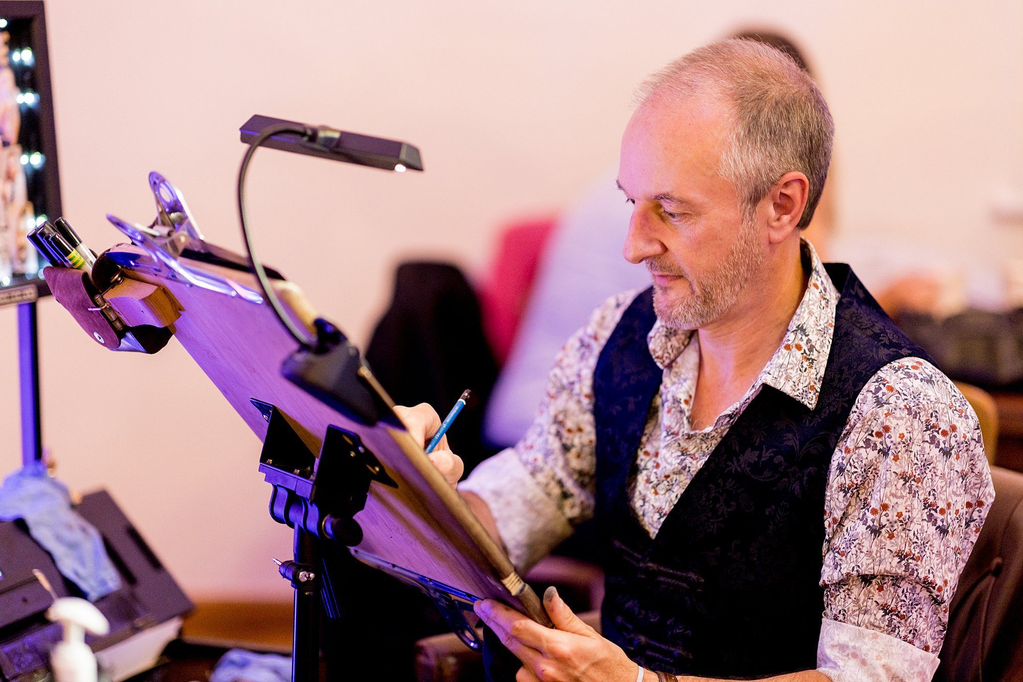 burley manor wedding reception caricaturist 