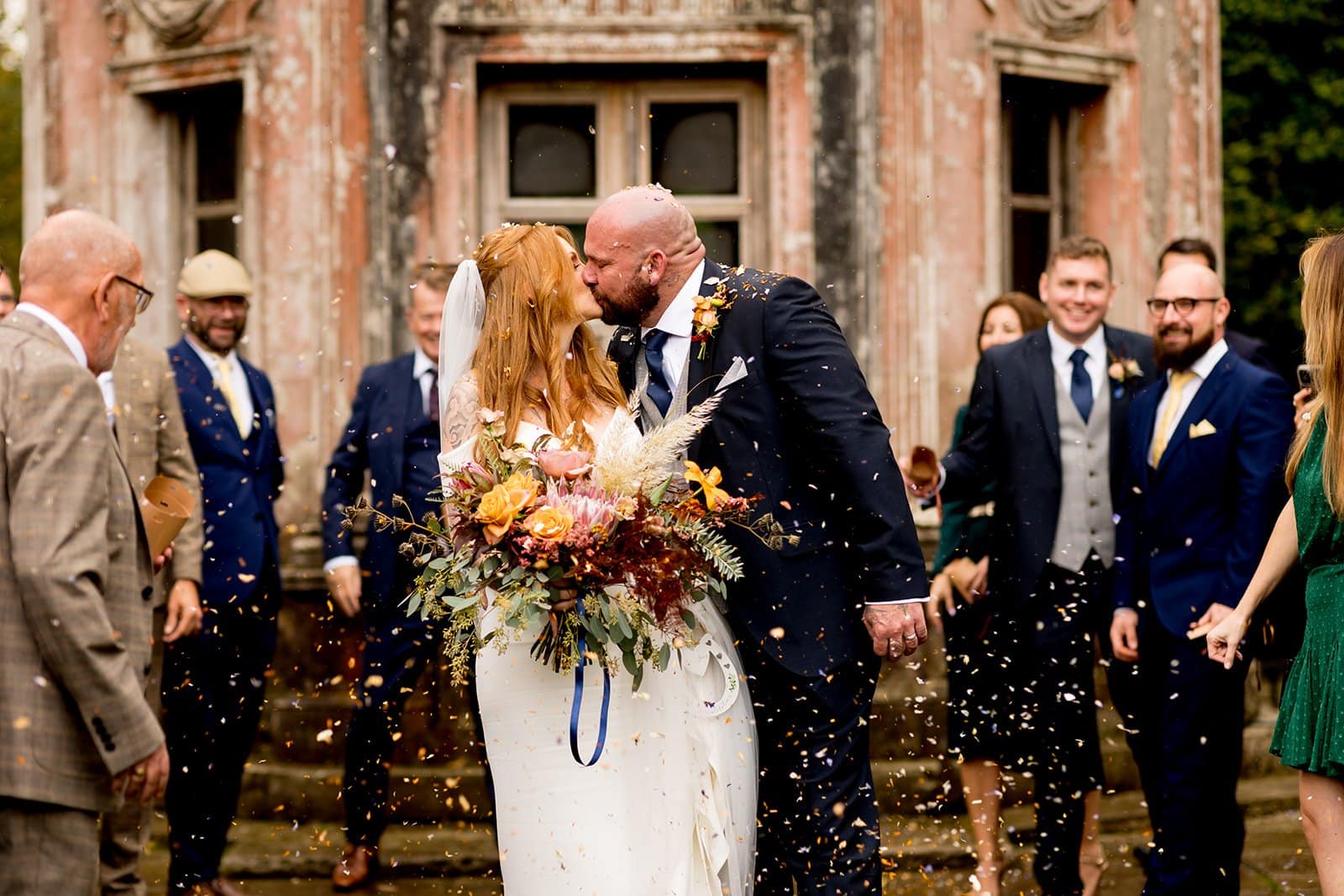 Wedding photo confetti photo