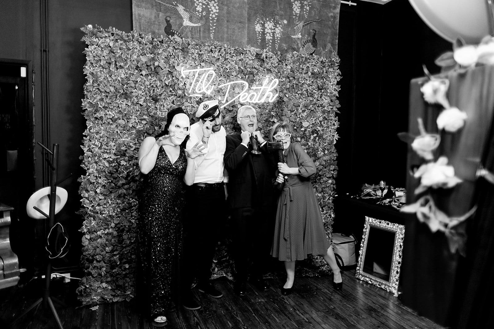 Fun wedding photobooth 