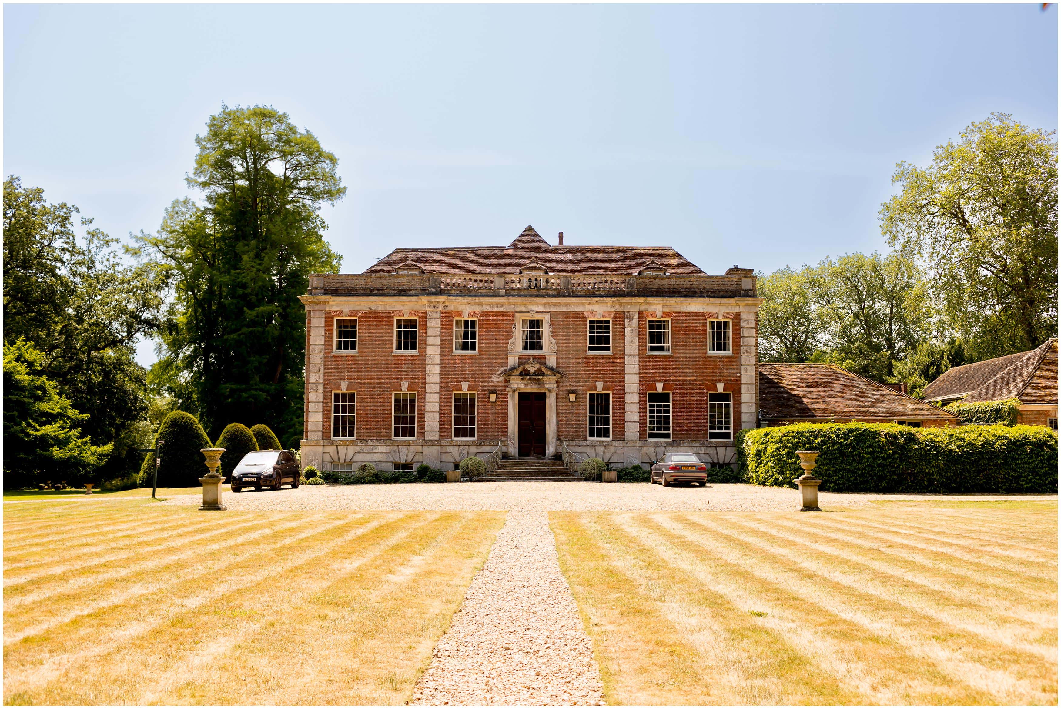 deans court building
